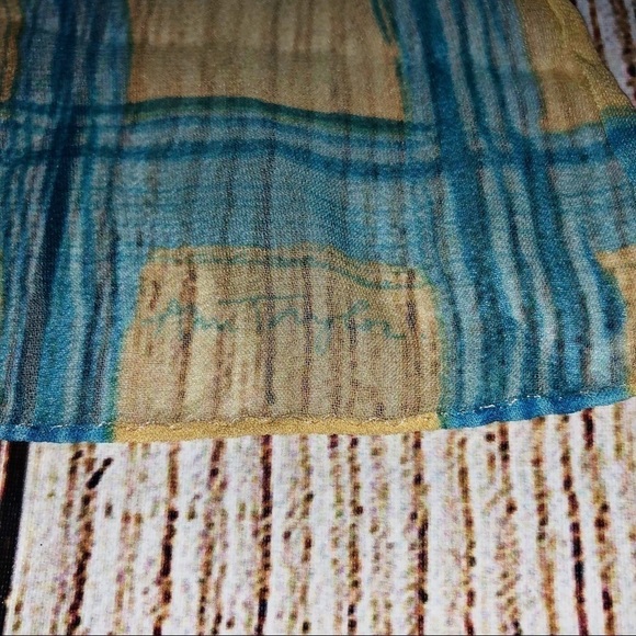 Ann Taylor Tartan Plaid Design Scarf - Picture 3 of 3